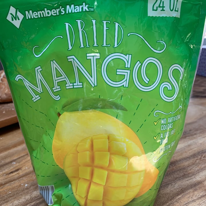 photo of Member's Mark  dried mangos shared by @elizandloaf on  29 May 2022 - review