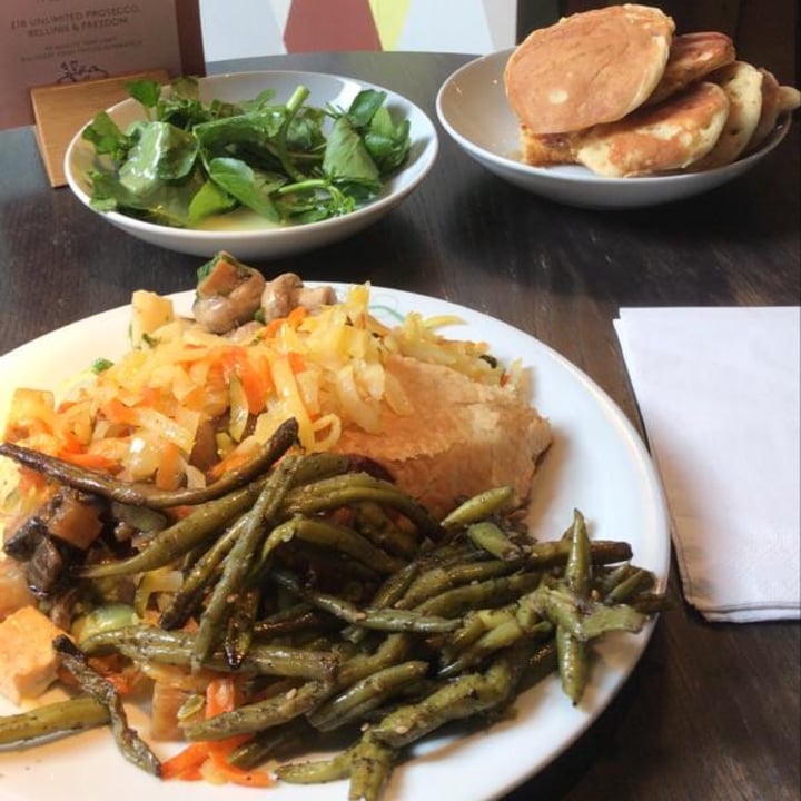 review photo of tibits Hot and cold vegan buffet shared by @evalourence on 06 May 2020 - review