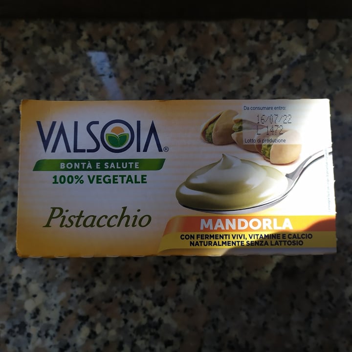 photo of Valsoia Pistacchio Mandorla shared by @barbicr90 on  09 Jun 2022 - review