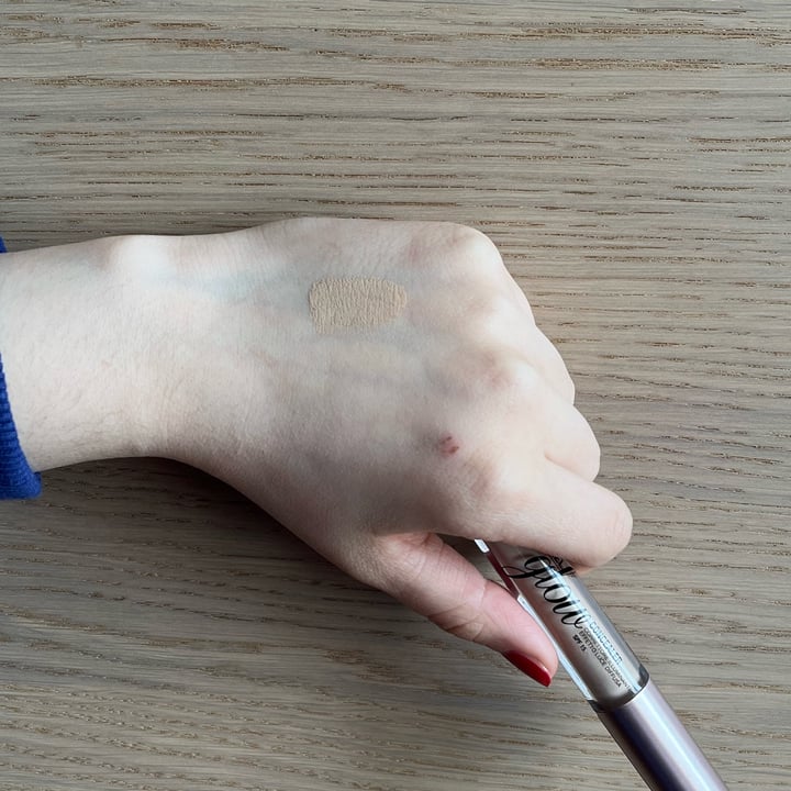 review photo of bellaoggi Italia Feel Glow Concealer SPF 15 shared by @agnelliarianna on 19 Apr 2022 - review