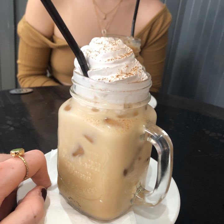 photo of Rose & Grant's Deli Cafe Hazelnut Latte shared by @brandonthefruit on  11 May 2021 - review