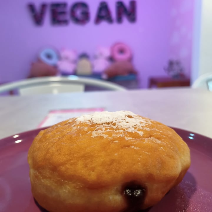 review photo of Frambuesa Pastelería Vegan Dona de Mora shared by @gissellearthling on 20 Sep 2022 - review