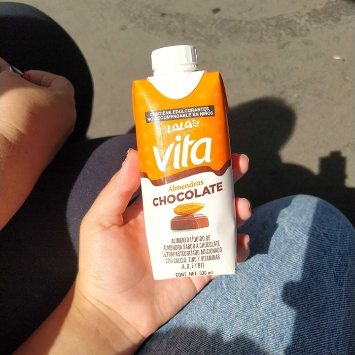 photo of Vita LALA Almendra Chocolate shared by @cassiesimpover on  16 Oct 2021 - review