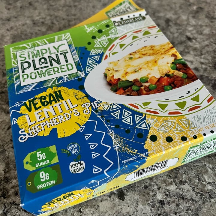 photo of Cedarlane  Vegan lentil shepherds Pie shared by @flabarbieri on  10 May 2022 - review