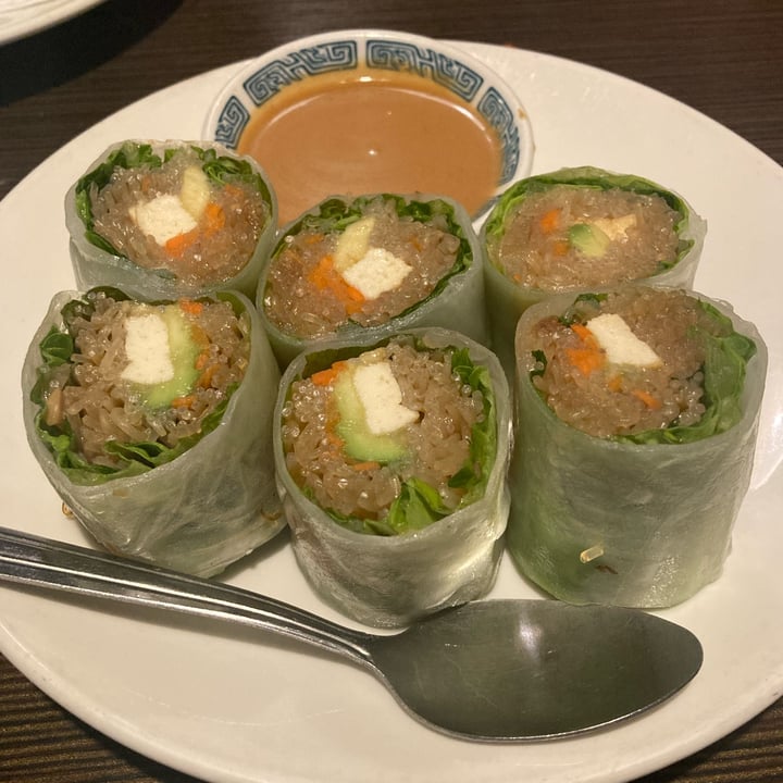photo of Indochine Vegan Fresh Spring Rolls shared by @majesticvegan on  03 Jan 2022 - review