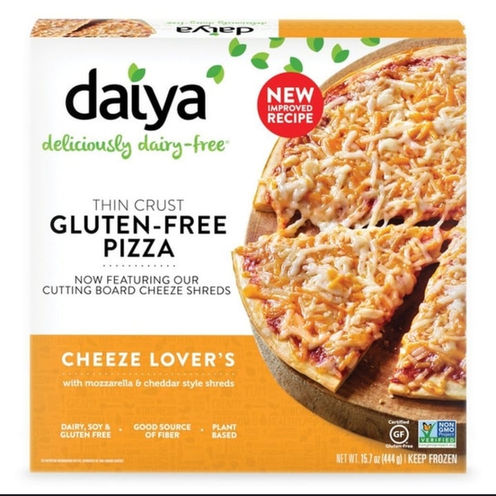review photo of Daiya Cheese lovers Pizza shared by @blake23634 on 15 May 2022 - review