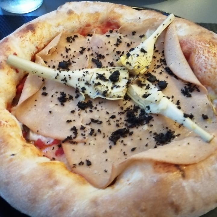 photo of Pizzeria "I Partenopei" Brescia Vegacciosa shared by @irenesandri on  13 May 2022 - review