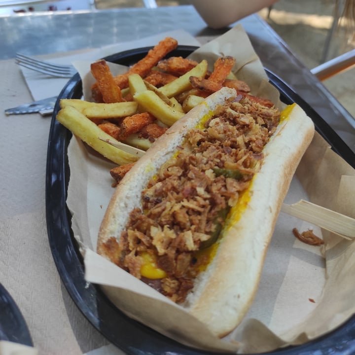 photo of Vegania Veggie Bar Carabanchel Hotdog shared by @robergk on  05 Jul 2022 - review