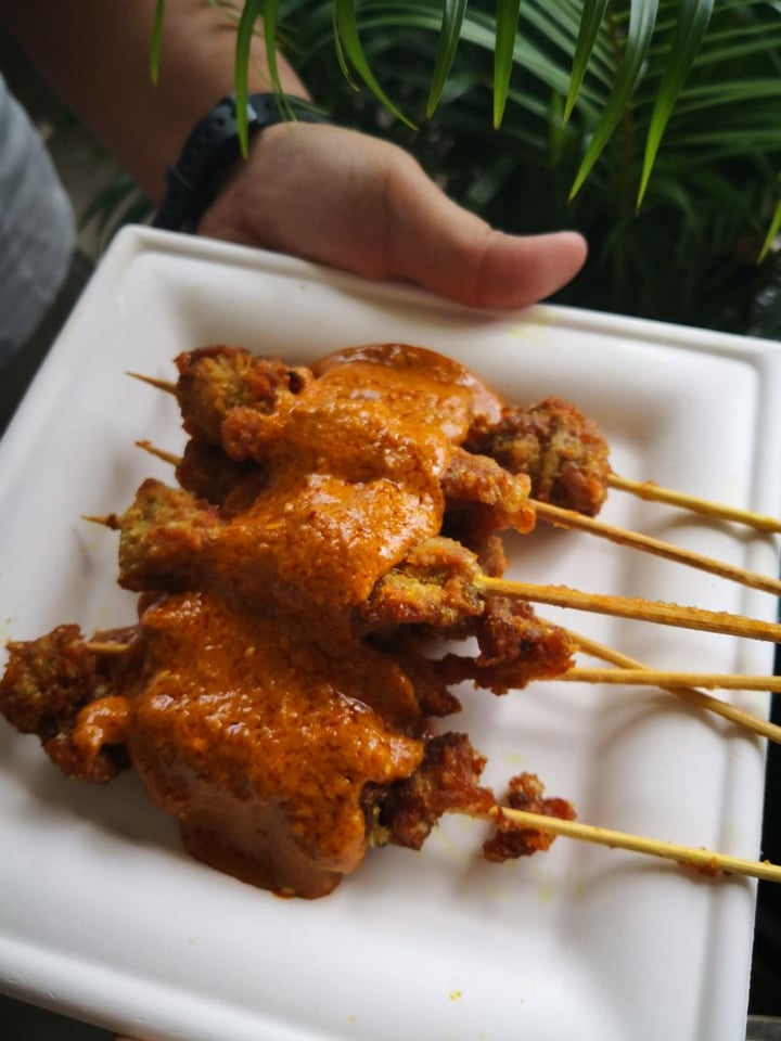 photo of LingZhi Vegetarian - Liat Towers Vegetarian Satay served in Fresh Pineapple shared by @nana on  20 Jan 2019 - review