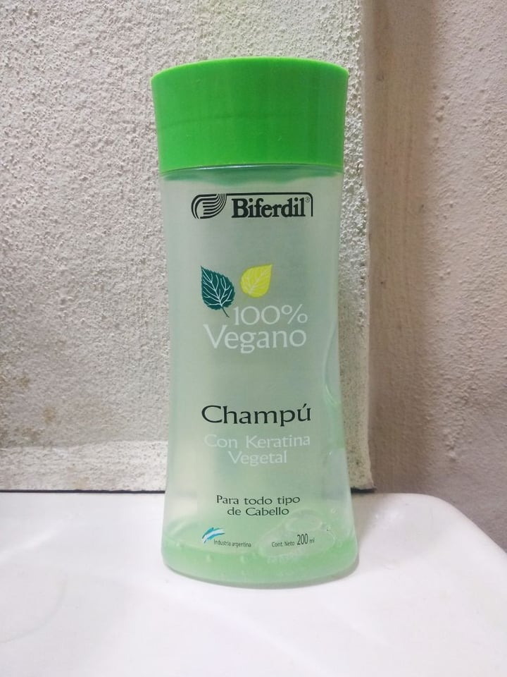 photo of Biferdil Champú con pura Keratina Vegetal shared by @brenduliiii on  26 Mar 2020 - review