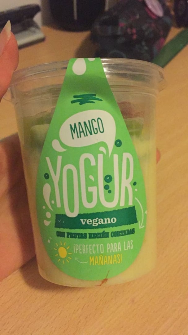 photo of Green Eat Yogur sabor Mango shared by @juliaarena on  07 Oct 2019 - review