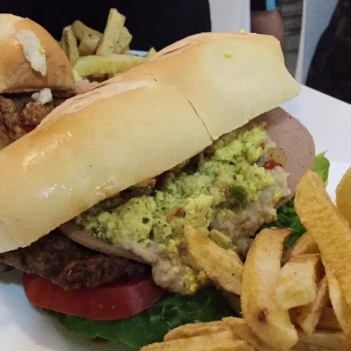 review photo of Loving Hut Microcentro Bondiola Lover shared by @cintiachacon on 22 May 2020 - review