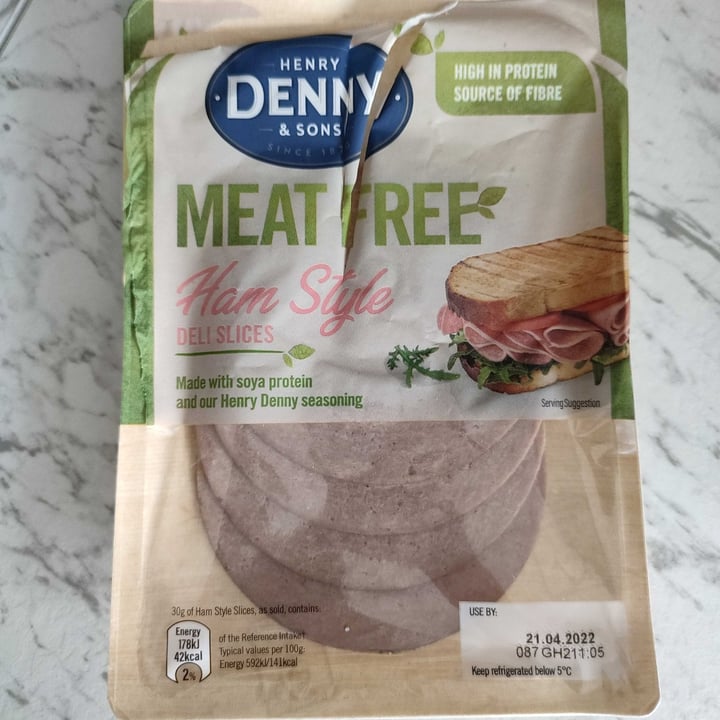 photo of Henry Denny & sons Ham style deli slices shared by @erikavidal on  16 Apr 2022 - review