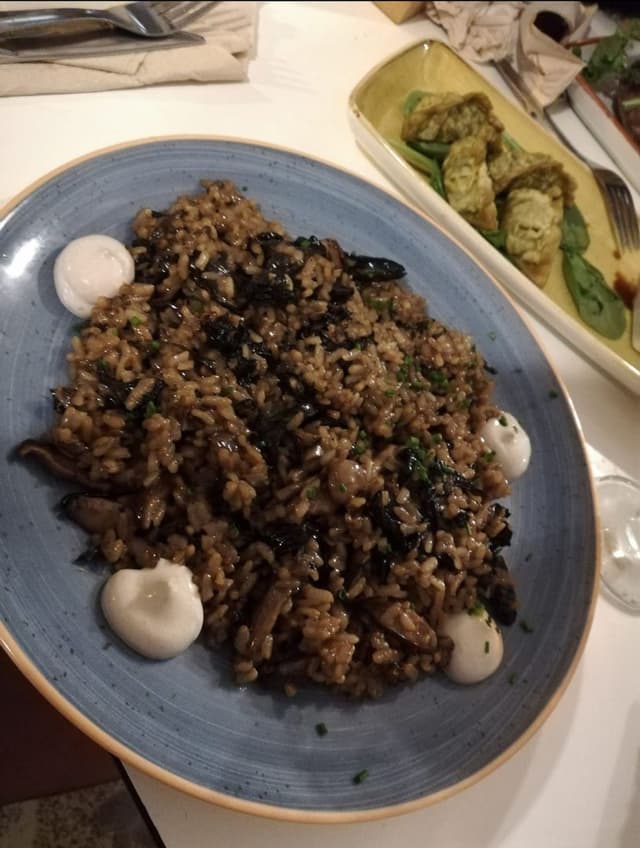 Foto del plato “Arroz con setas”