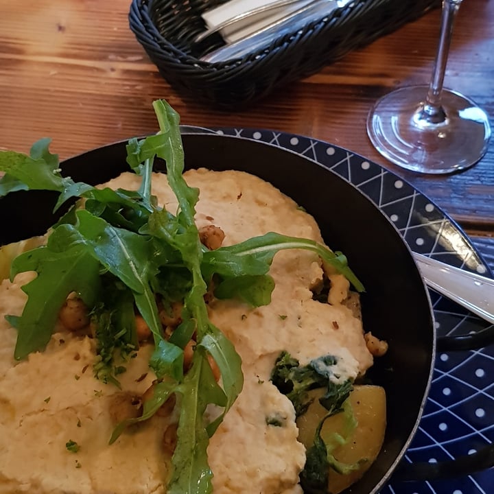 photo of Salam Kitchen Hummus-Gratin mit Kartoffeln und Spinat shared by @kellyfernandes on  26 Jun 2021 - review