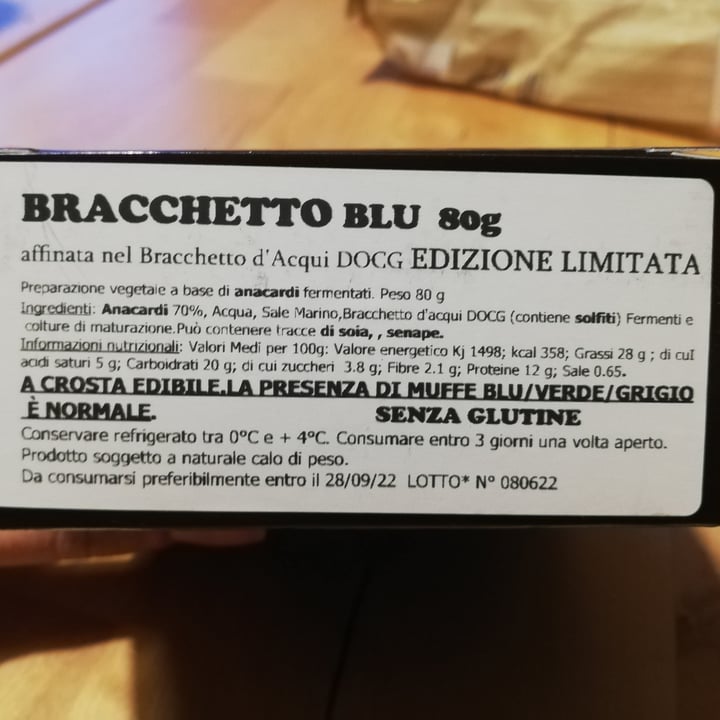 photo of Il CashewFicio Bracchetto blu shared by @monica7fiorellino on  31 Aug 2022 - review