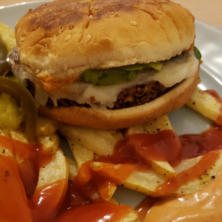 photo of Vegarum Burger falafel shared by @blankapola on  12 Jun 2020 - review
