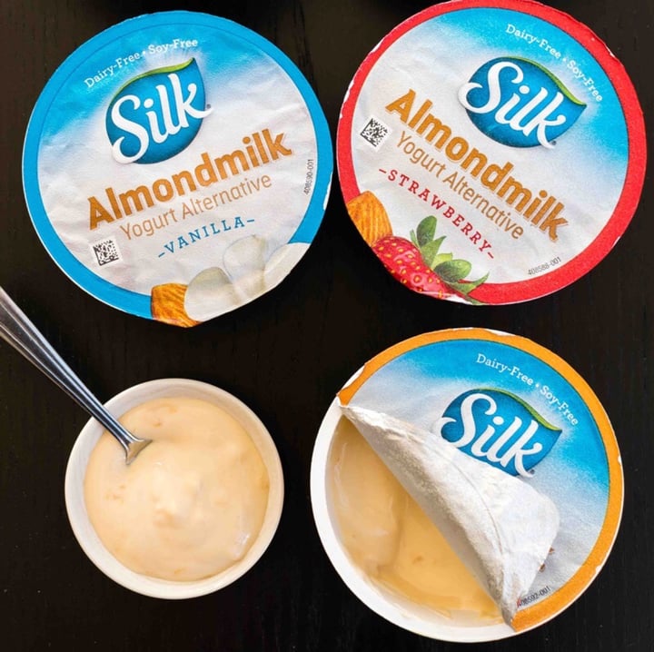 photo of Silk Plain Almondmilk Yogurt Alternative shared by @lolyuki on  21 Aug 2020 - review