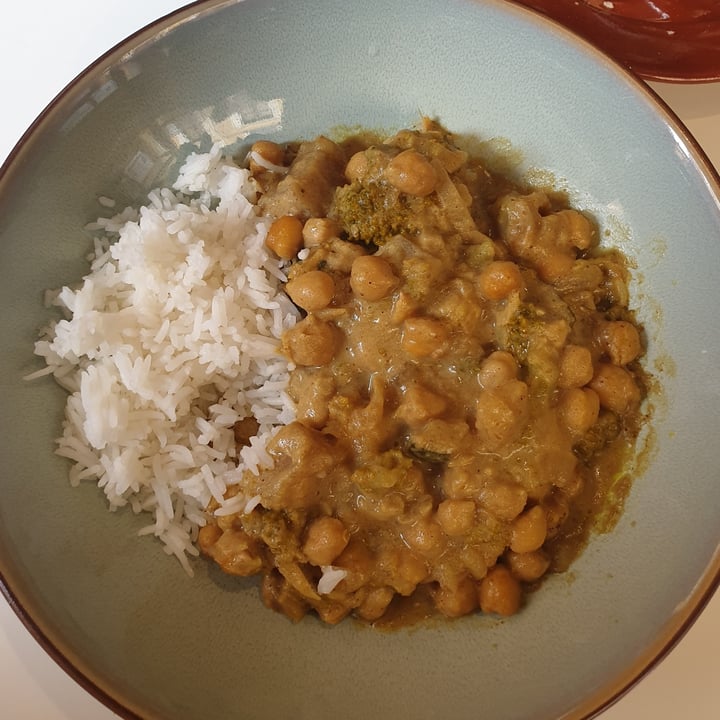 photo of La Goma Curry de verduras shared by @tormento94 on  21 Oct 2021 - review