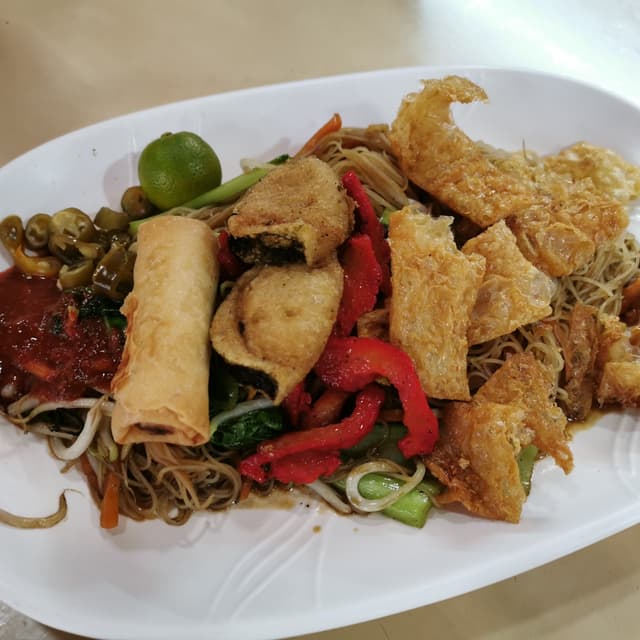 菜肴“星洲炒米粉 Sin Chew Fried Bee Hoon”的照片