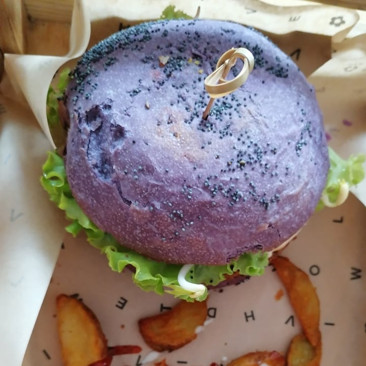 photo of Flower Burger Flower burger shared by @athena111 on  16 Sep 2022 - review
