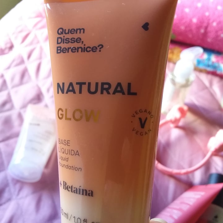 photo of Quem Disse Berenice  Base glow shared by @barbaradetoni on  17 Apr 2022 - review