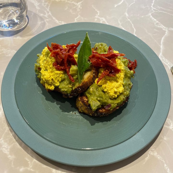 photo of Linfa Milano - Eat Different Avocado Toast shared by @meli90 on  13 Mar 2022 - review