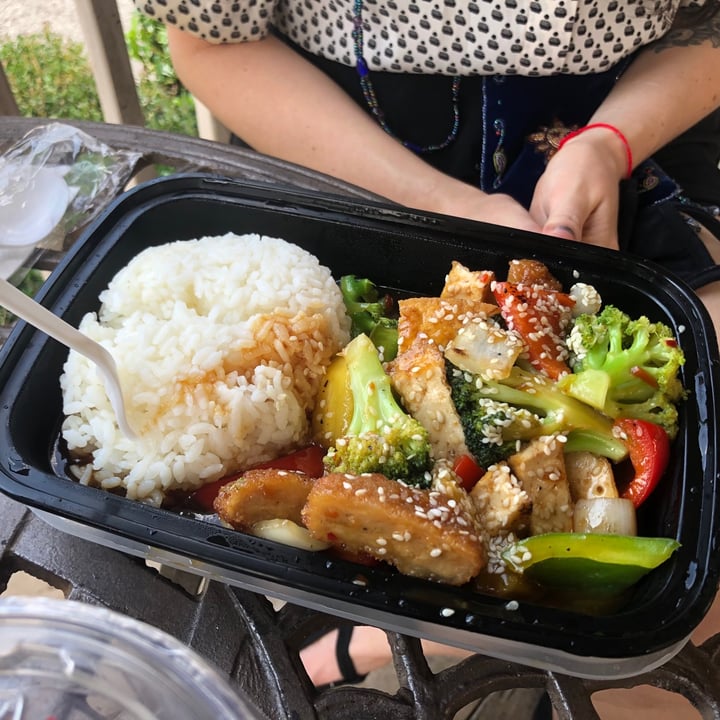 review photo of Loving Hut Sweet & Sour Divine shared by @moonflora on 02 Oct 2020 - review