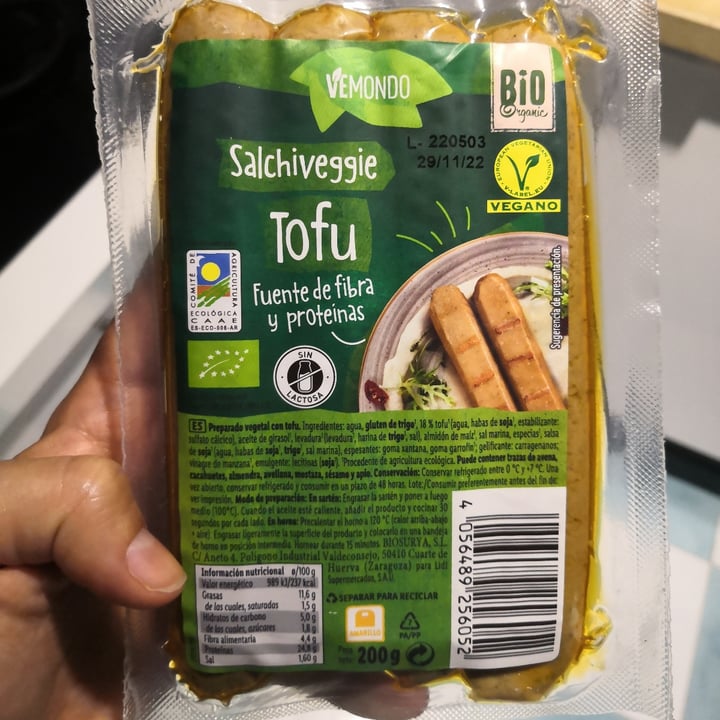photo of Vemondo salchichas tofu shared by @maritacd on  07 Jun 2022 - review