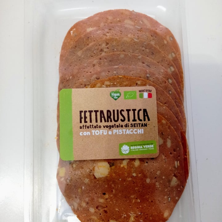 photo of Regina Verde Fettarustica con tofu e pistacchi shared by @nadiaz on  04 Apr 2022 - review
