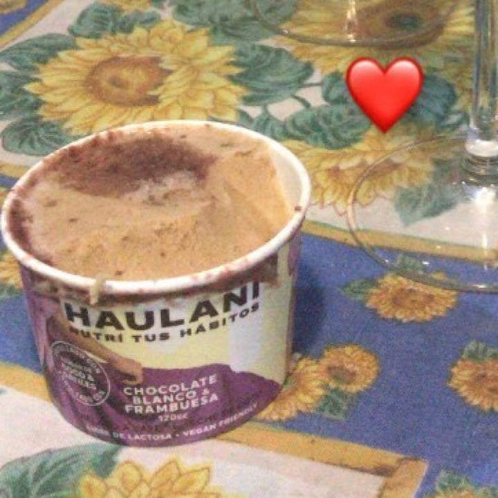 photo of Haulani Helado de Chocolate Blanco y Frambuesas shared by @camiaguirre28 on  08 Oct 2020 - review