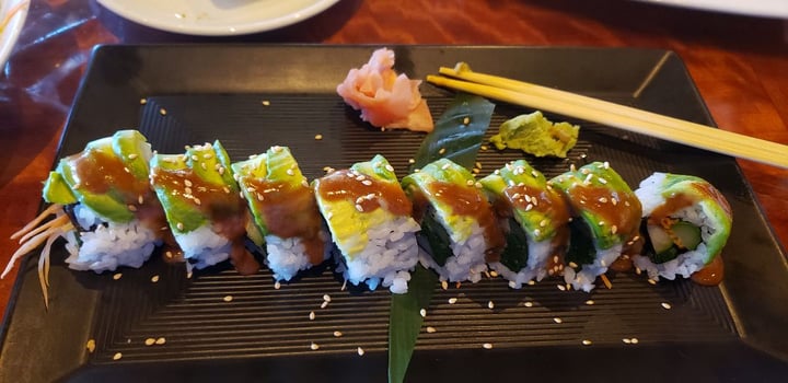 photo of Crave American Kitchen & Sushi Bar Veggie Roll shared by @ambularfortheanimals on  16 Apr 2019 - review