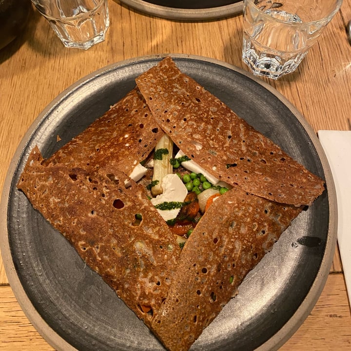 review photo of Breizh Café Crepe de sarrasin shared by @beabiancorosso on 15 Apr 2022 - review