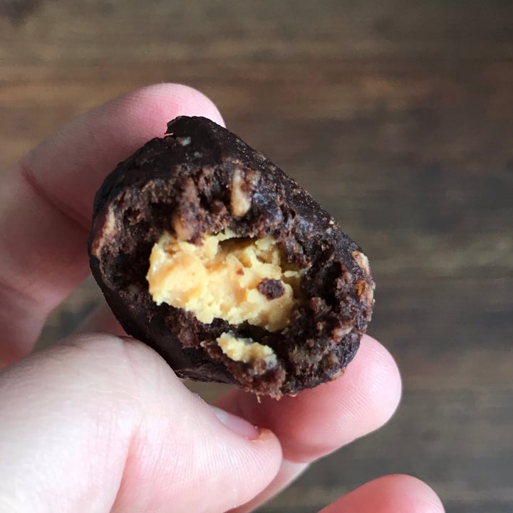 photo of Deliciously Ella Nut Butter Balls Almond shared by @inesoy on  13 Jan 2021 - review