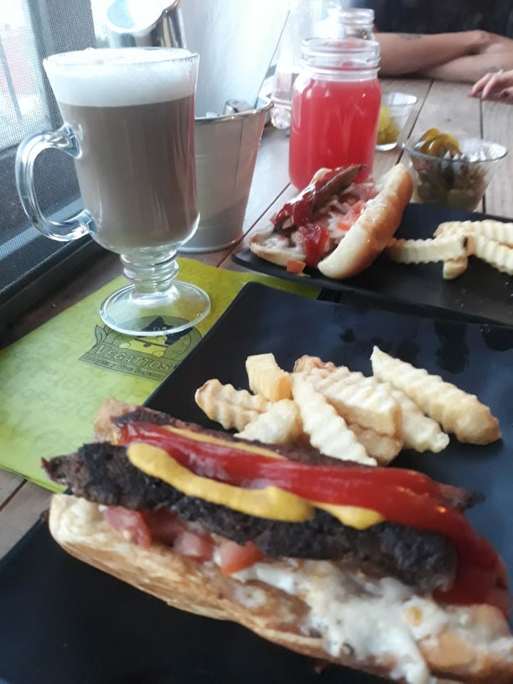 photo of Vegattos Hot-dogs Con Tocino shared by @catnya on  02 Mar 2020 - review