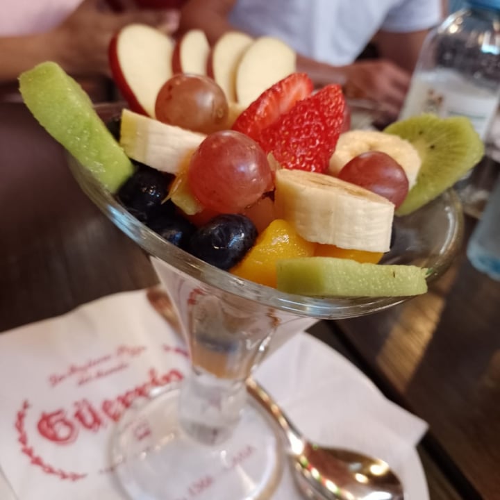 review photo of Pizzería Güerrin Ensalada de frutas shared by @agosttinaa on 13 Mar 2022 - review