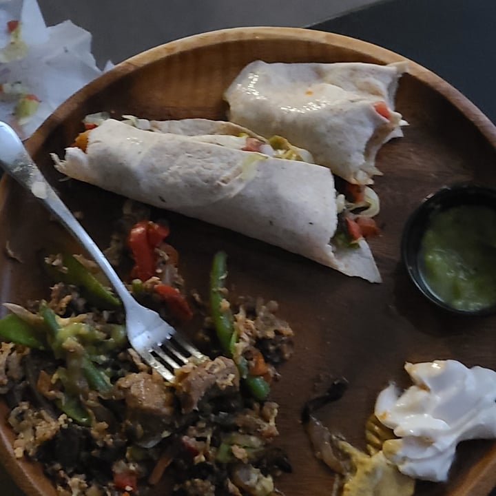 photo of Taco Bell Black Bean Burrito shared by @philocalypso on  21 Jul 2020 - review