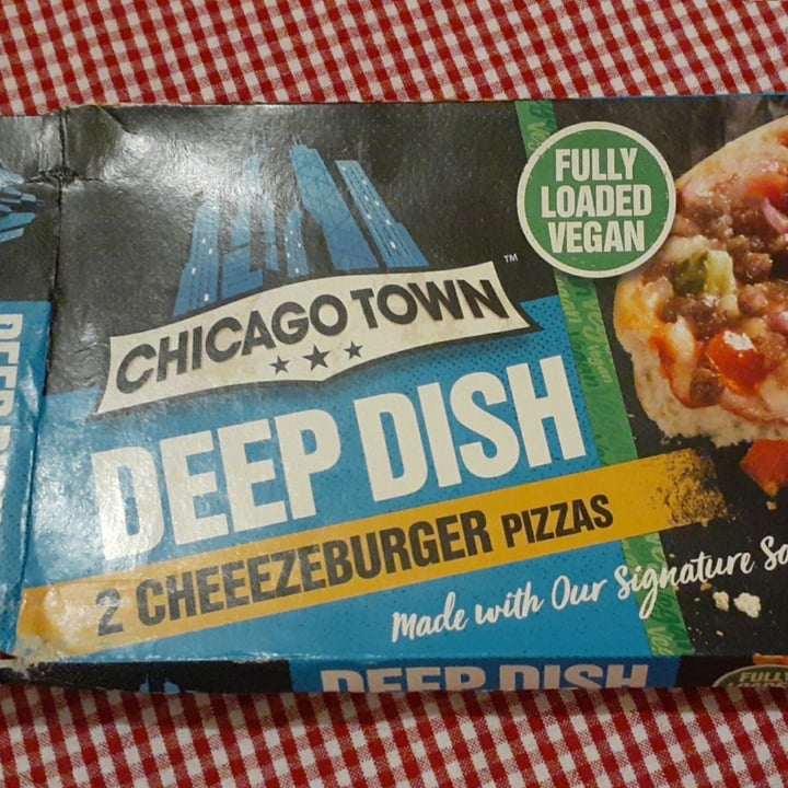 photo of Chicago Town Cheezeburger pizzas shared by @musicality on  19 Apr 2021 - review