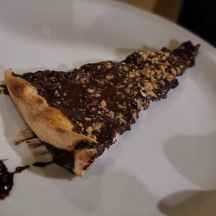 photo of Fratelli Basilico Pizzaria Vegana Pizza de Chocolate shared by @babibarbara on  03 Oct 2021 - review