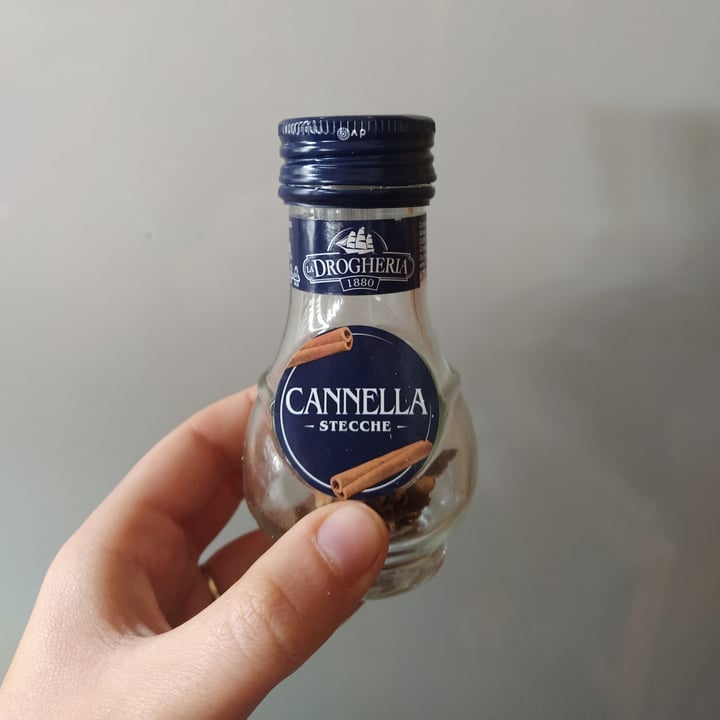 review photo of La Drogheria Cannella Stecche shared by @esserena on 09 May 2022 - review