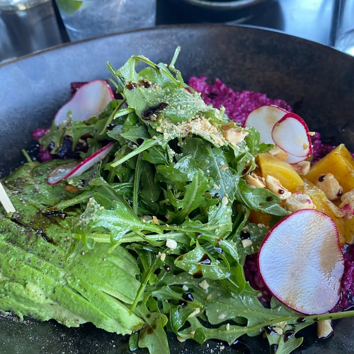 review photo of Root Down House Salad + Avocado shared by @lauraisvegan on 07 Apr 2022 - review