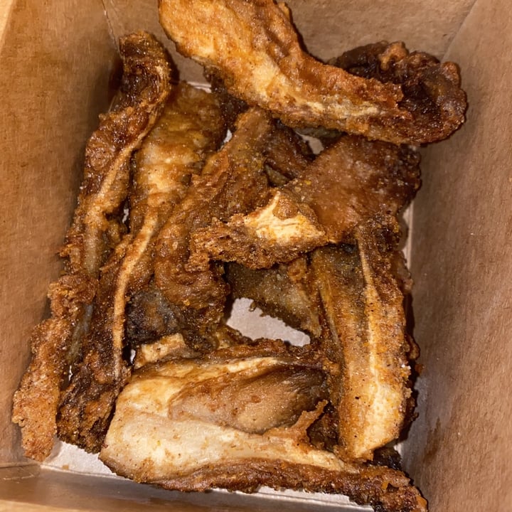 review photo of TWIST BURGER Wings shared by @alicesignorini on 27 Apr 2022 - review