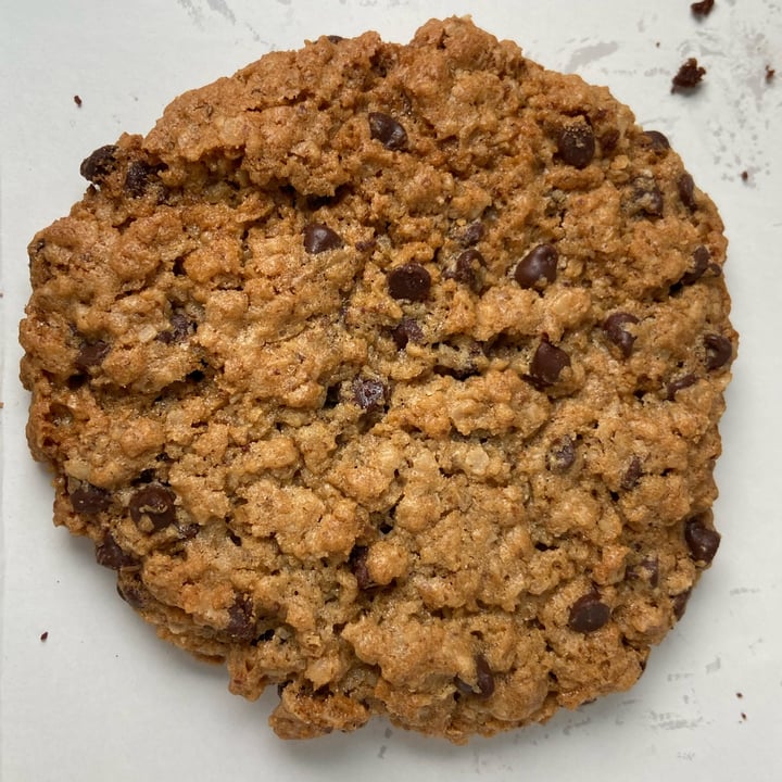 photo of Happy Little Treats Peanut Butter Oatmeal Chocolate Chip Cookie shared by @vfct on  25 Feb 2022 - review