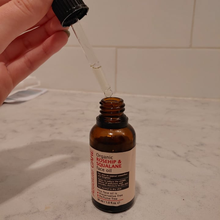 review photo of Absolute care Rosehip & Squalane Face Oil shared by @stencil on 19 Jan 2022 - review