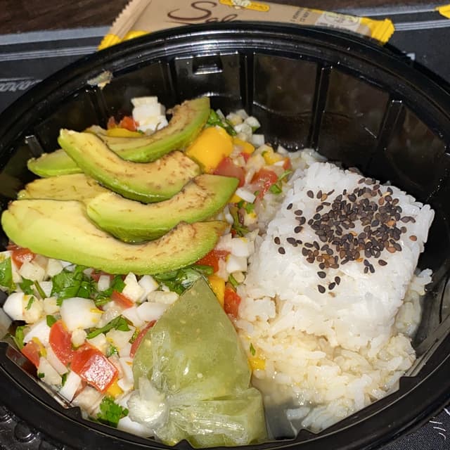 Foto do prato “Ceviche De Mango Y Coco”