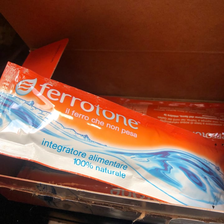 review photo of Ferrotone Integratore Alimentare A Base Di Acqua Naturalmente Ricca Di Ferro shared by @paolagap on 01 Aug 2021 - review