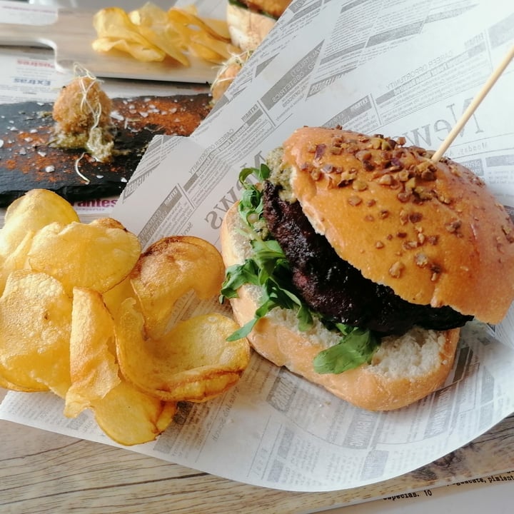 photo of NOBRAC SOULFOOD / Hamburguesería Gourmet / Café / Copeteo Hamburguesa Payesa shared by @pristzilla on  27 Sep 2021 - review