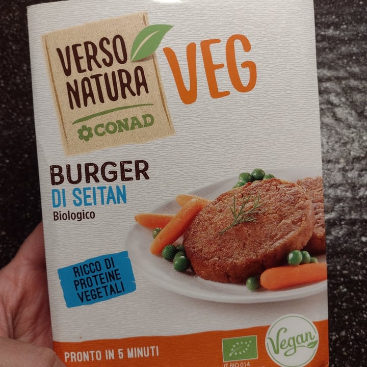 photo of Verso Natura Conad Veg Burger Di Seitan Biologico shared by @hannabee on  13 Mar 2022 - review