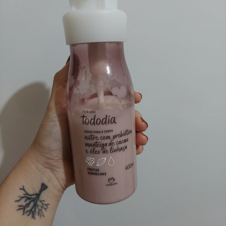 review photo of Natura Bio Cosmetics Creme para o corpo shared by @carolinalima on 26 Apr 2022 - review