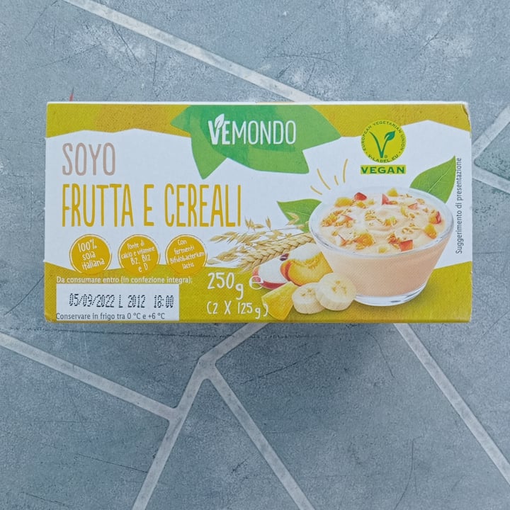 photo of Vemondo Yougurt Soyo Frutta E Cereali (Fruit & Cereals) shared by @semplice-me-nte on  18 Oct 2022 - review